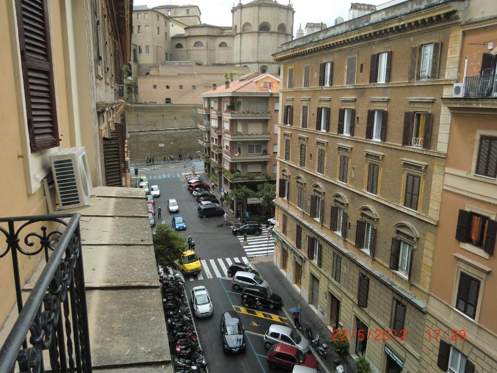Vaticansky Rooms Roma Esterno foto